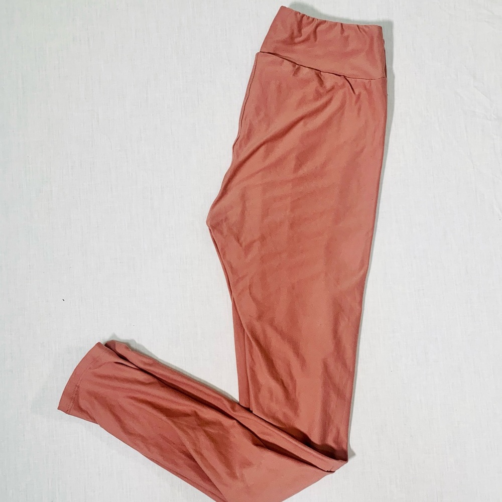 Lularoe buttery soft leggings